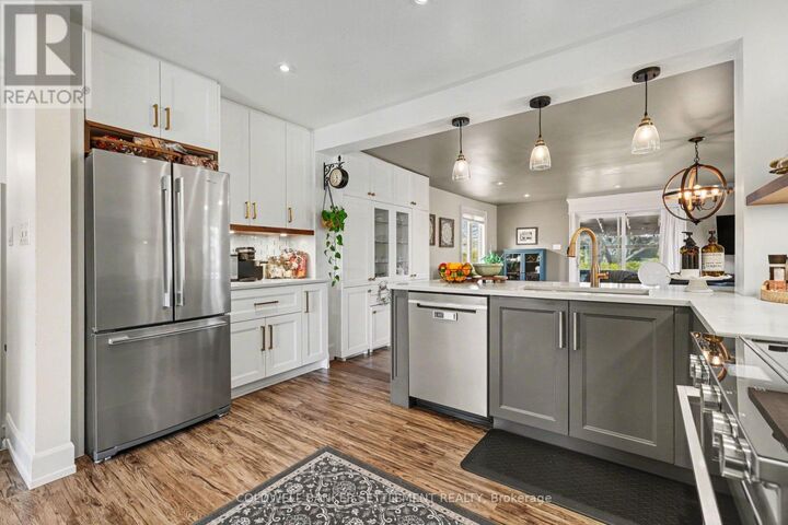 Property Photo:  22 Broadview Avenue West  ON K7A 4K9 