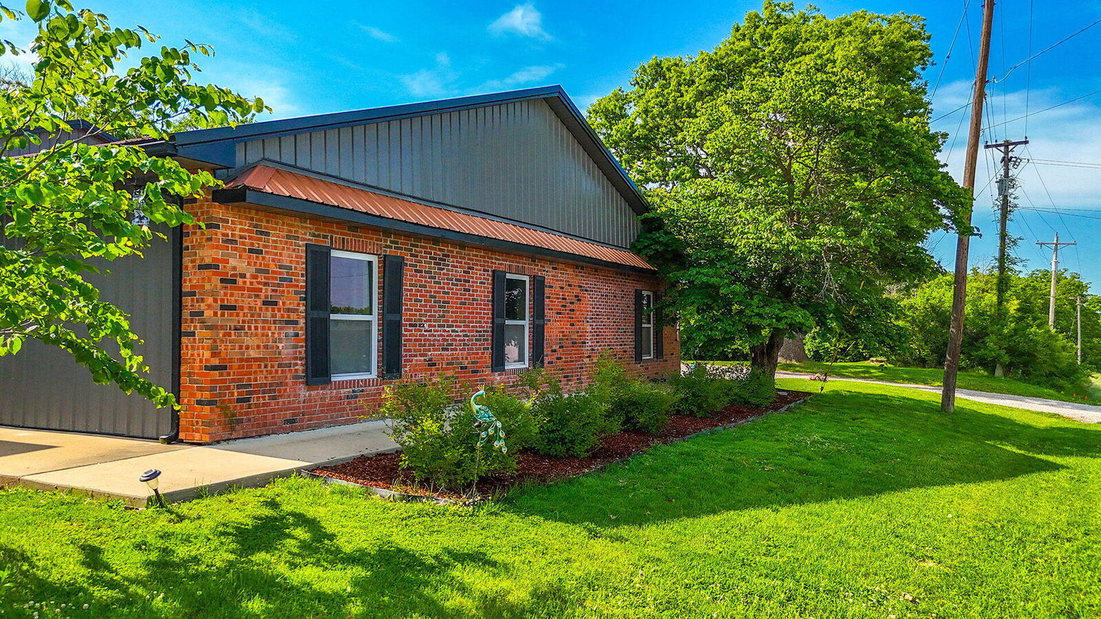 Property Photo: 1821 N Jefferson St MO 65265
