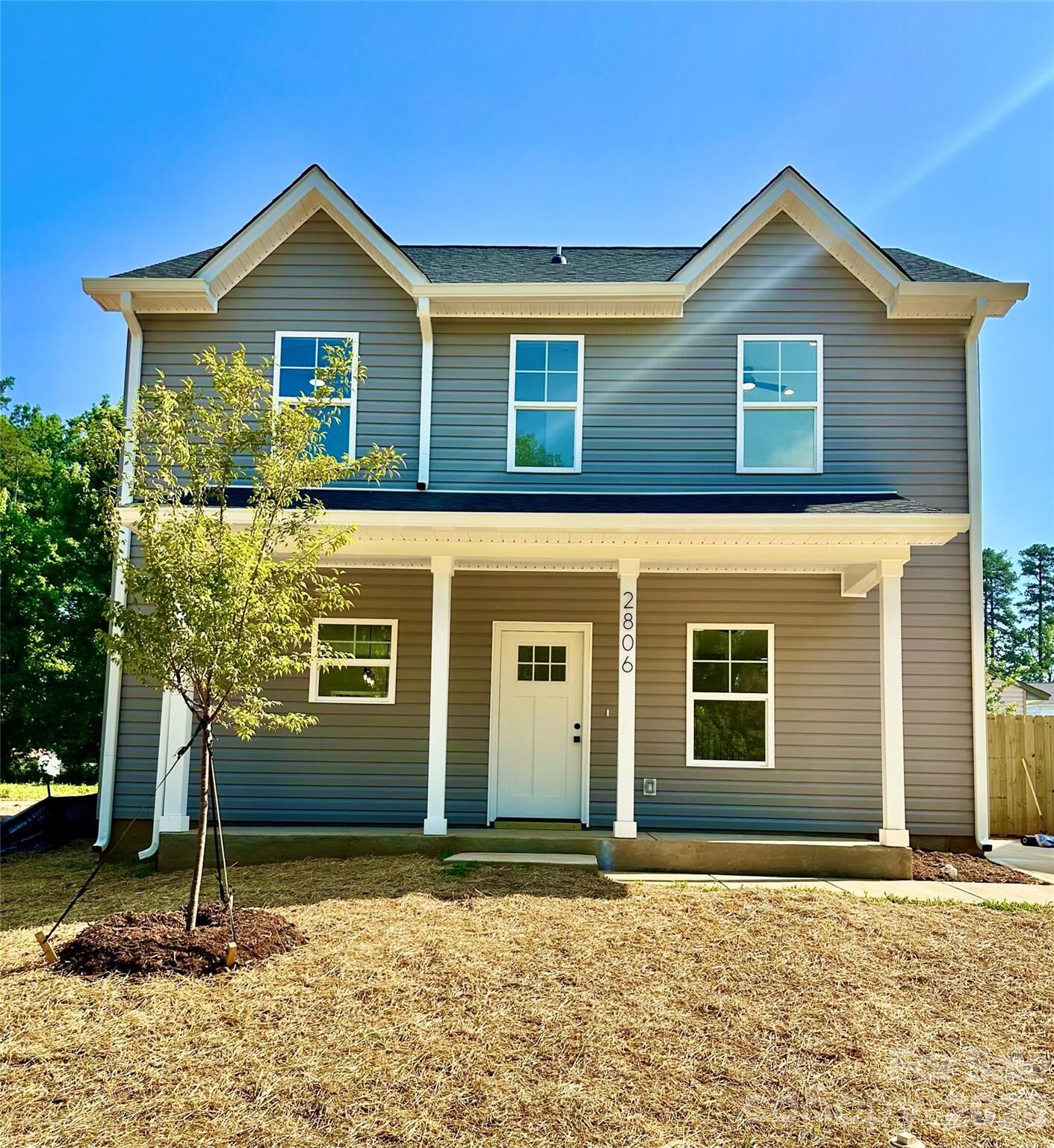 Property Photo:  2806 Willow Street  NC 28208 