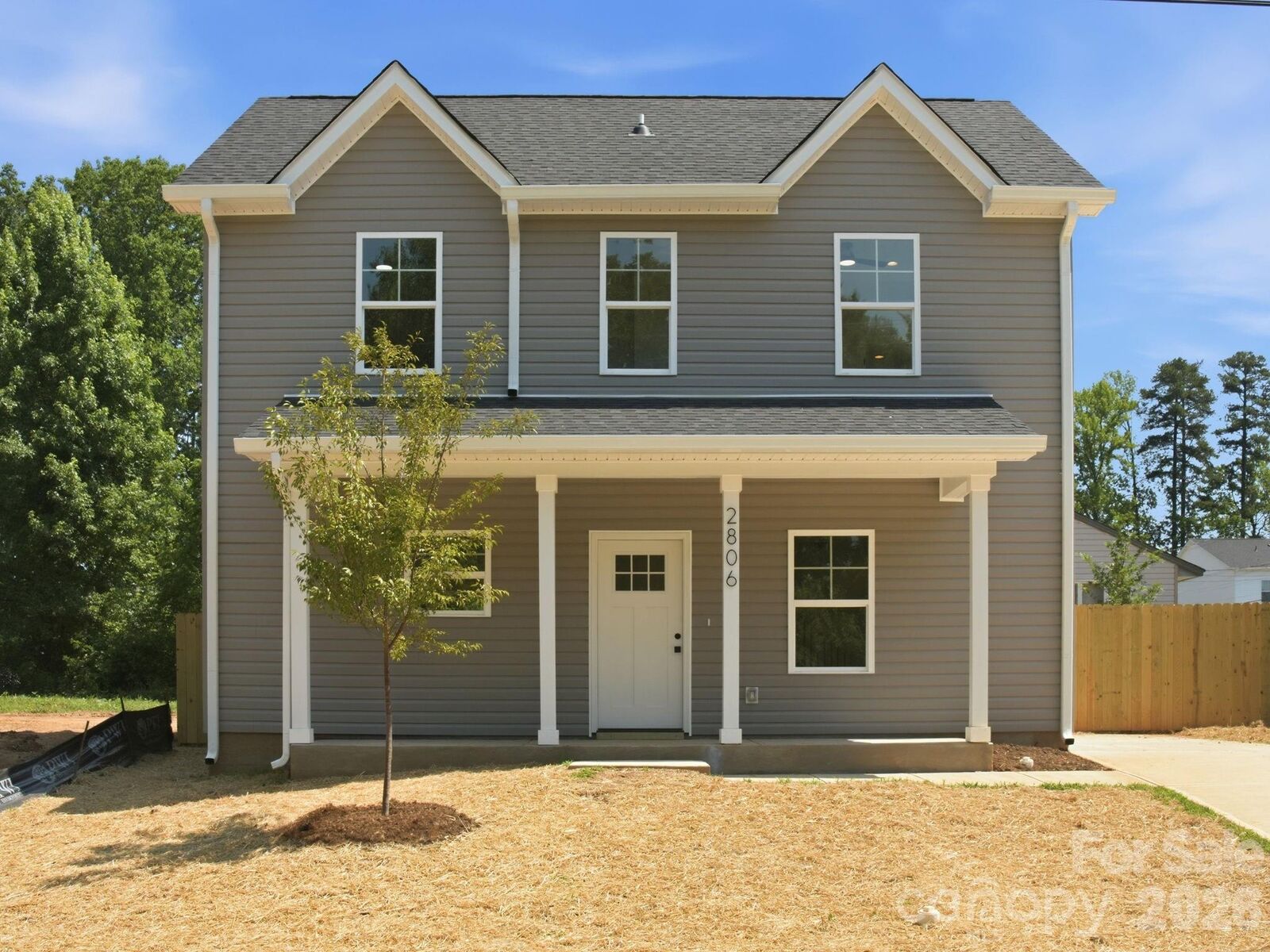 Property Photo:  2806 Willow Street  NC 28208 