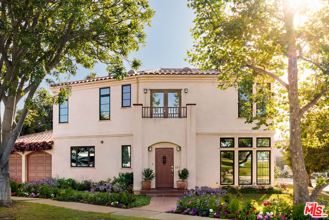 Property Photo:  483 Arbramar Ave  CA 90272 