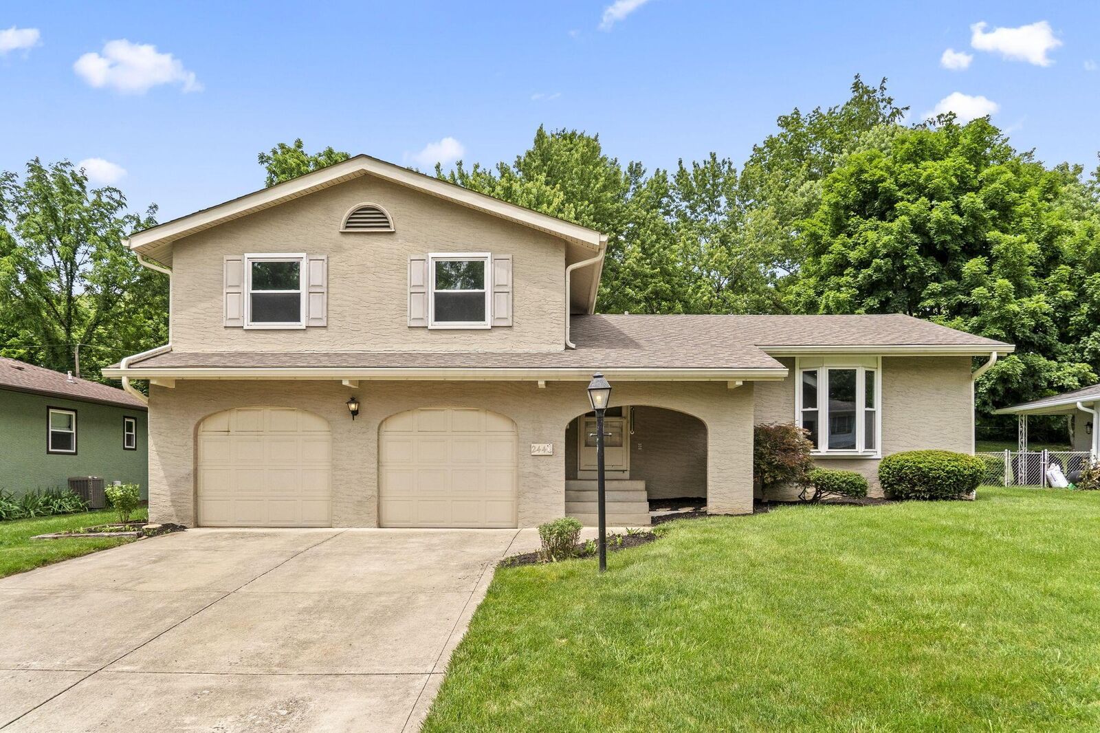 Property Photo:  244 Colony Court  OH 43230 