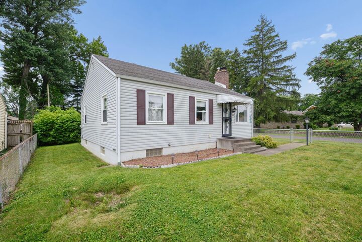 Property Photo: 1867 Belmead Avenue OH 43223