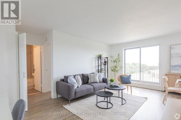 Property Photo:  718 Lawrence Road East 308  ON L8K 1Z6 