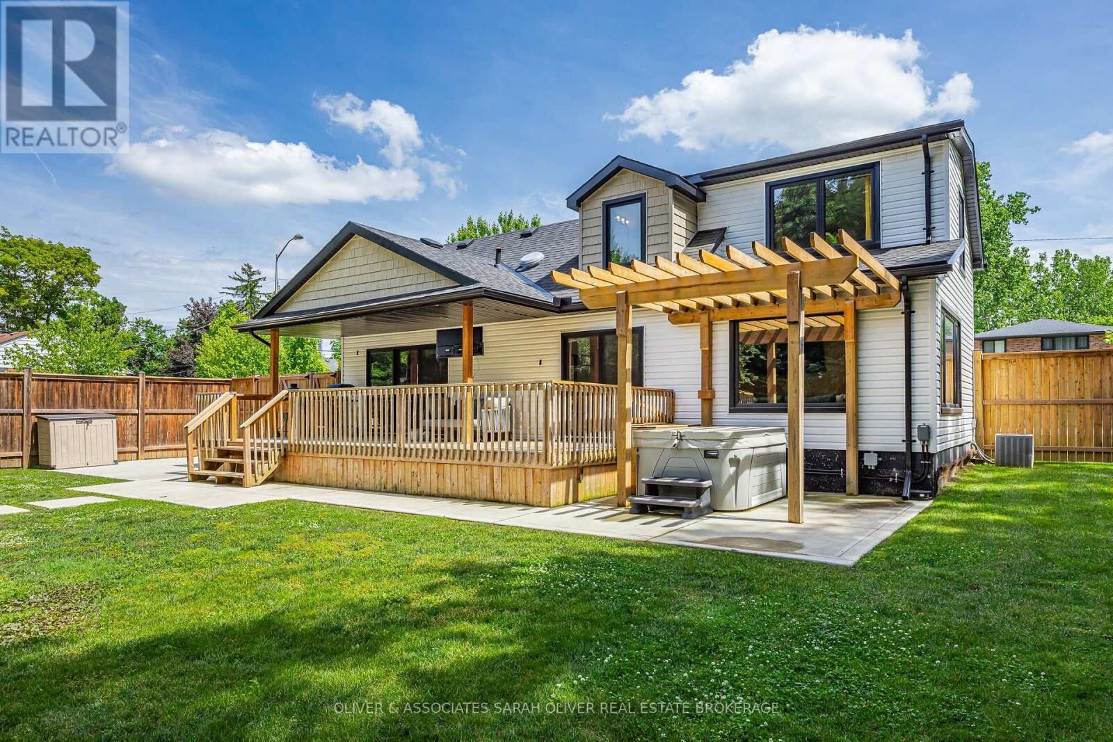 Property Photo:  167 Paul Street  ON N6H 1L6 
