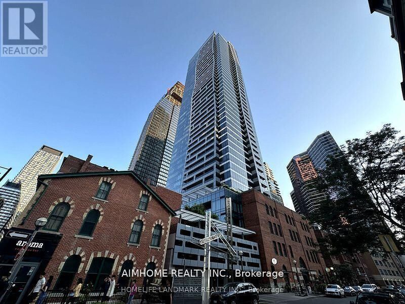Property Photo: 5 St Joseph Street 4202 ON M4Y 0B6