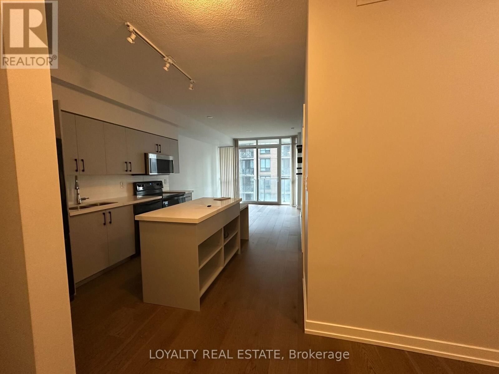 Property Photo:  126 Simcoe Street 1206  ON M5H 4E6 