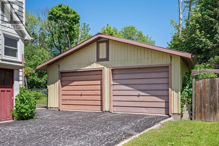 Property Photo:  139 Florence Street  ON K7M 1Y7 