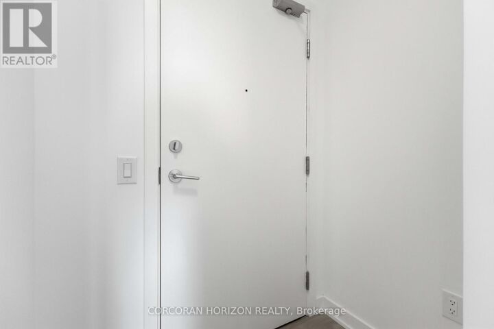 Property Photo: 7439 Kingston Road 1115 ON M1B 0G1