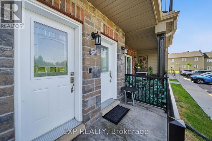 Property Photo:  225 Spence Avenue 203  ON K6A 0B5 
