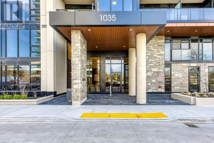 Property Photo:  1035 Southdown Road 212  ON L5J 0A2 