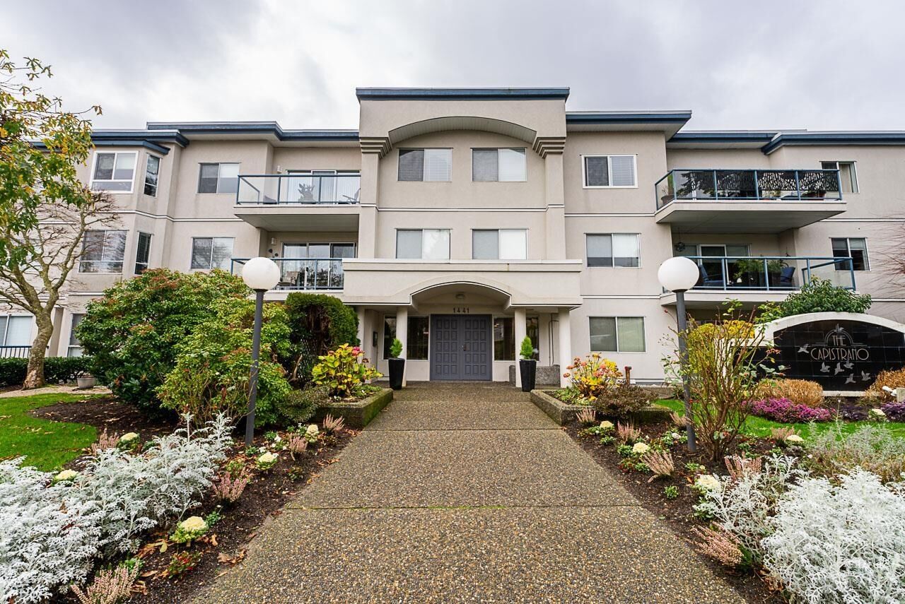 Property Photo:  1441 Blackwood Street 104  BC V4B 3V6 