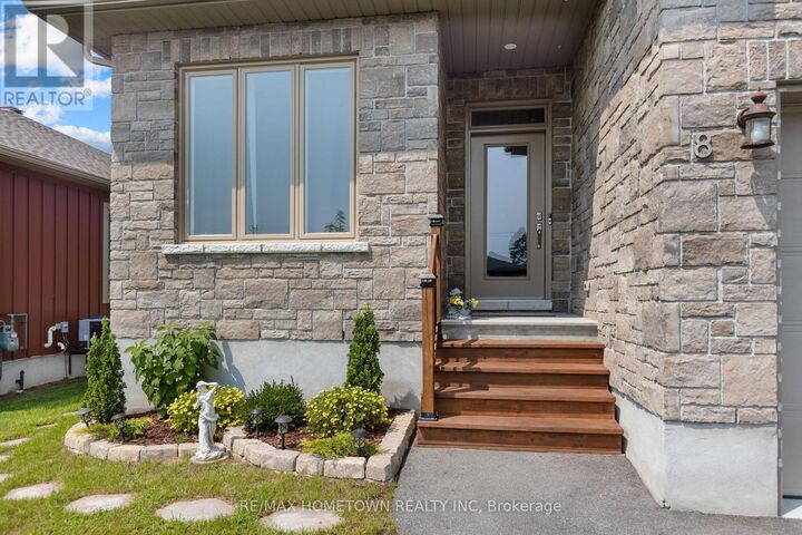 Property Photo:  8 Billings Avenue West  ON K0E 1K0 