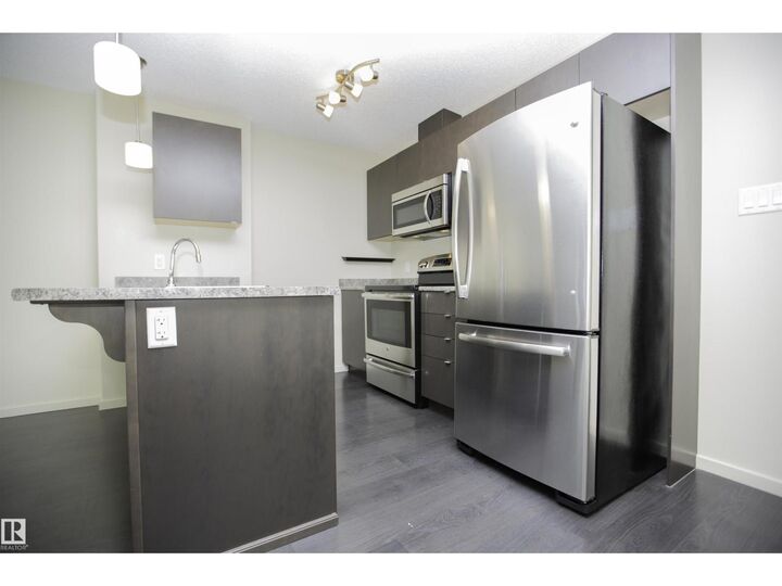 Photo de la propriété:  #222 344 Windermere Rd NW  AB T6W 2P2 