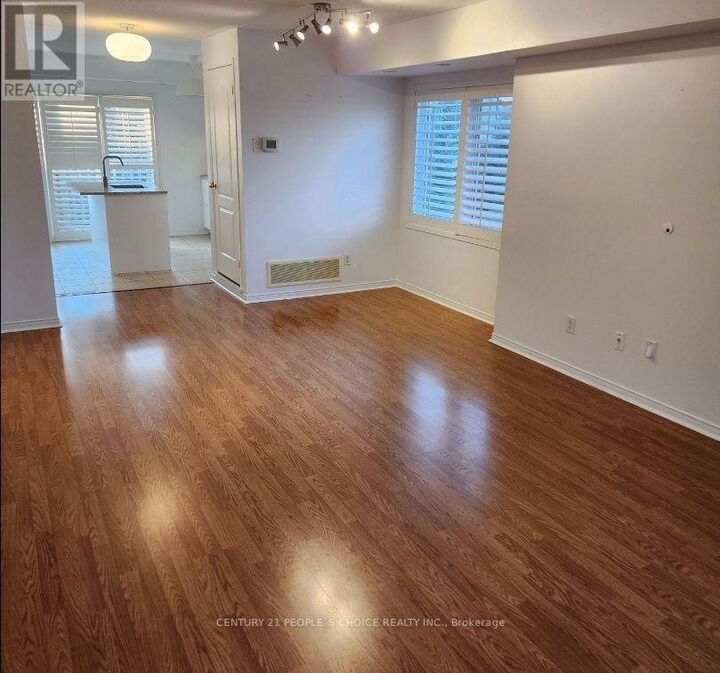 Property Photo: 5050 Intrepid Drive 1 ON L5M 0E8