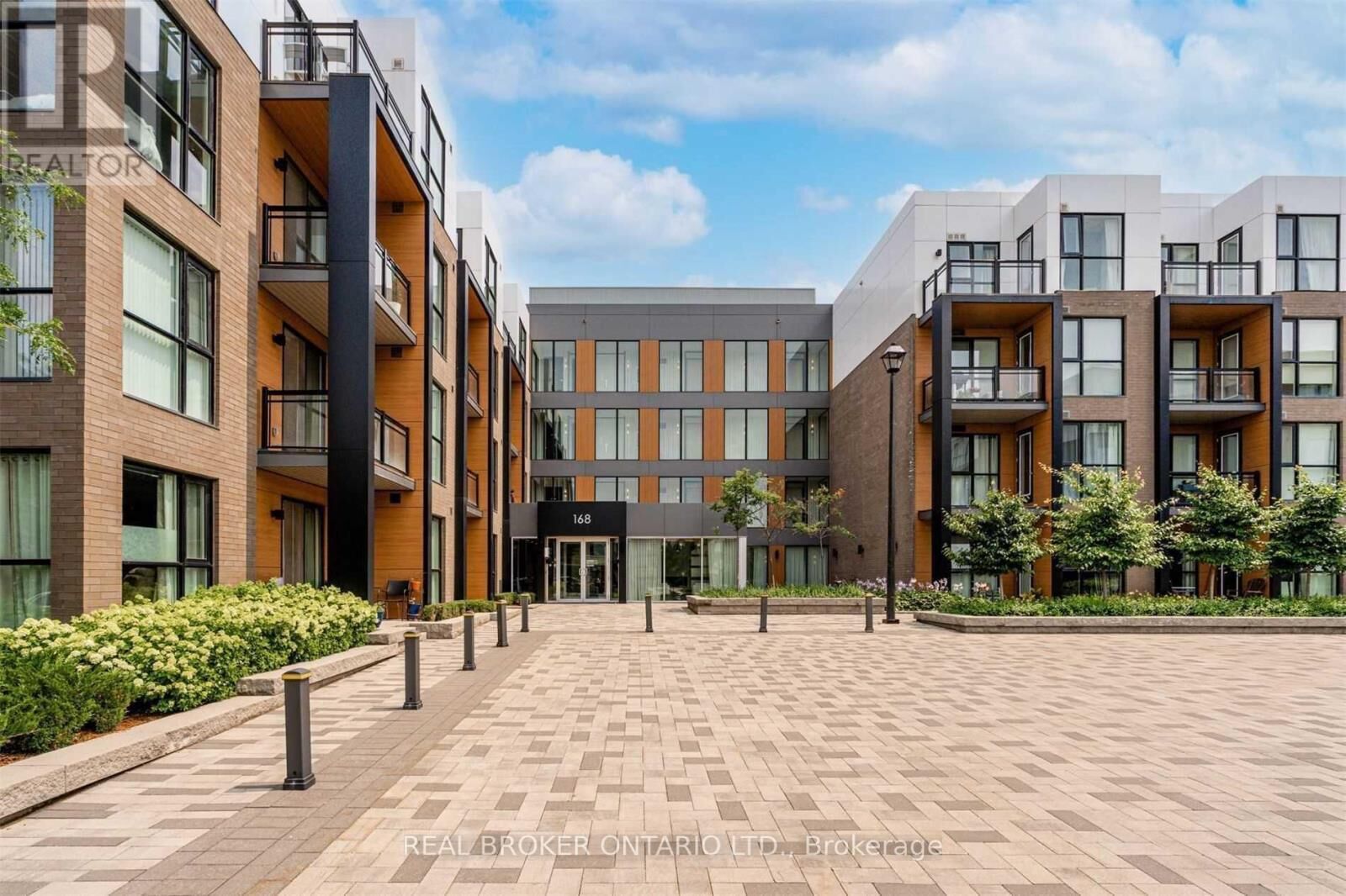 Property Photo:  168 Sabina Drive 401  ON L6H 0W5 