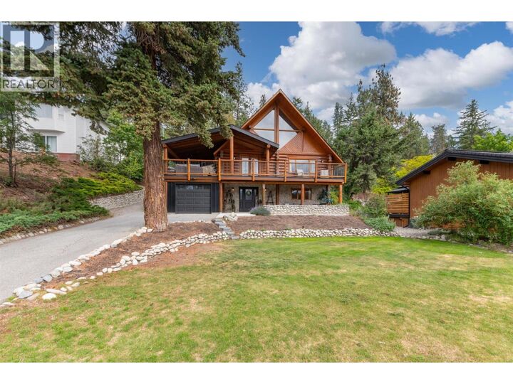 Property Photo: 4220 6th Avenue BC V0H 1X5