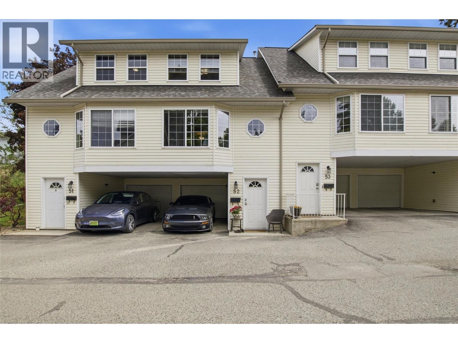 Property Photo: 2020 Robson Place 52 BC V2C 2N2