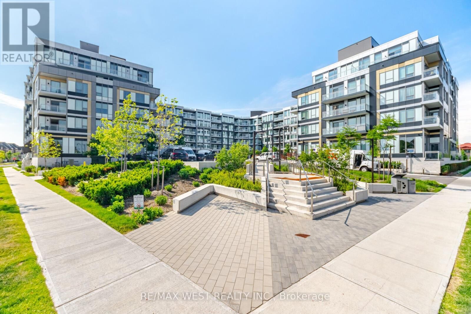 Property Photo: 2501 Saw Whet Boulevard 626 ON L6M 5N2