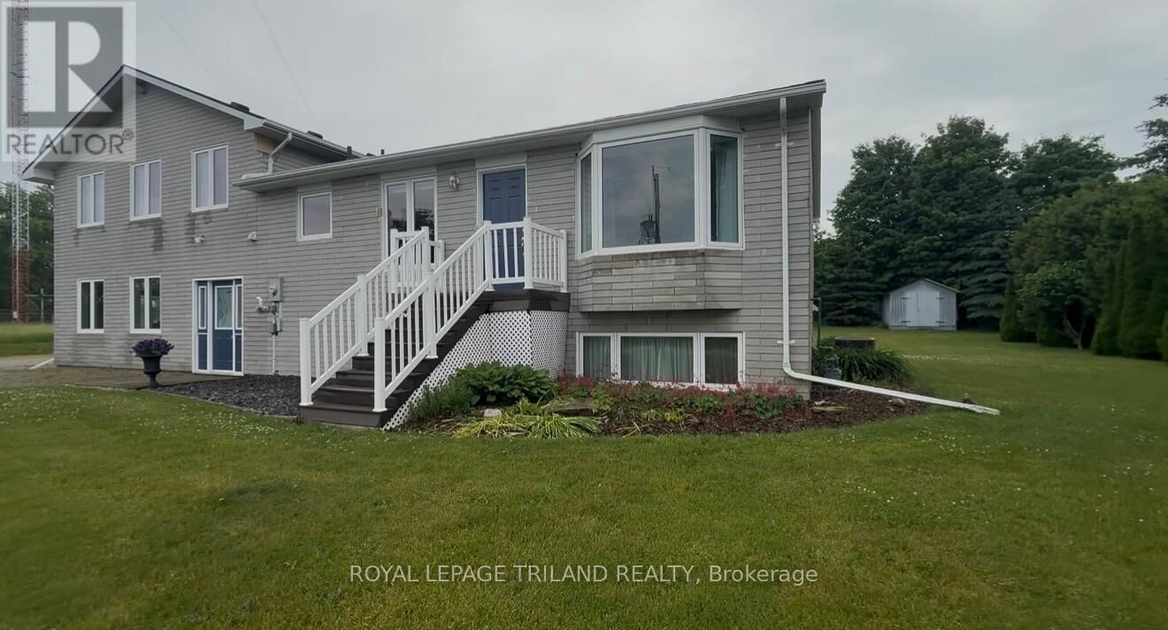 Property Photo:  88650 Hilltop Lane  ON N5H 0B1 