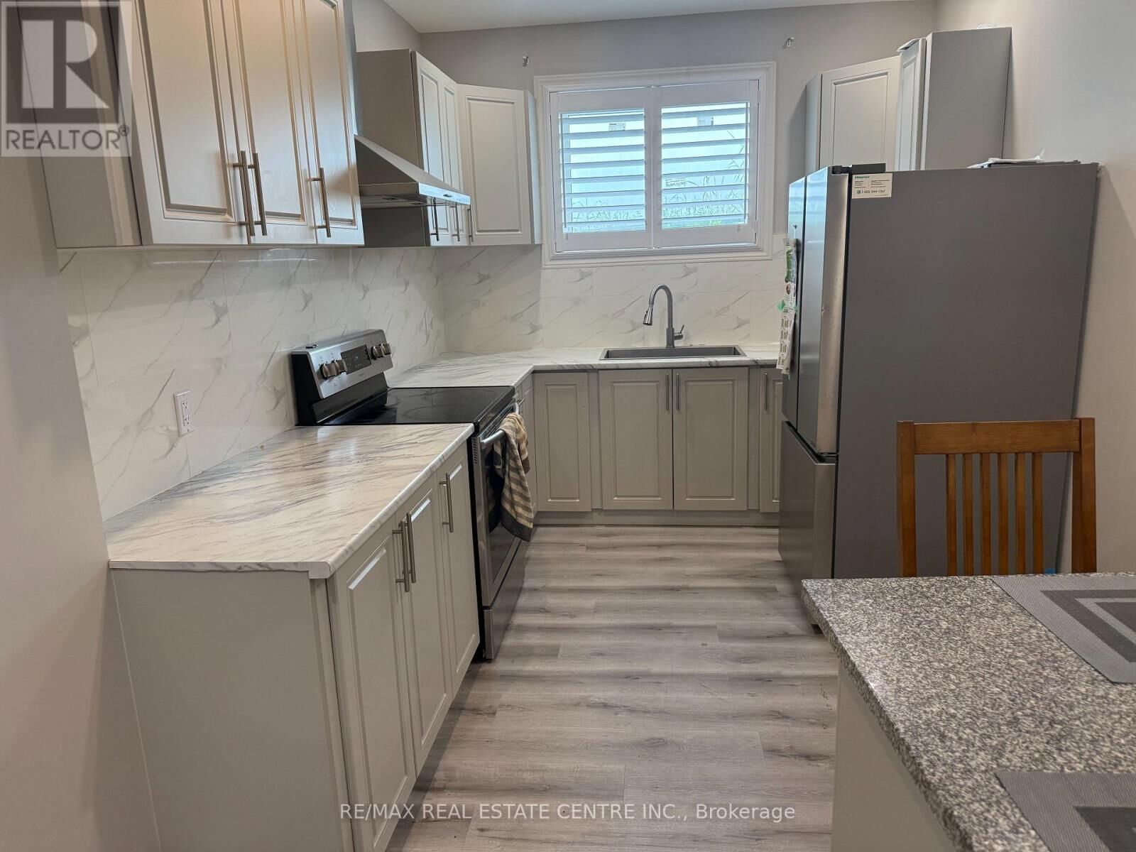 Property Photo:  33 Todd Crescent  ON N0C 1B0 