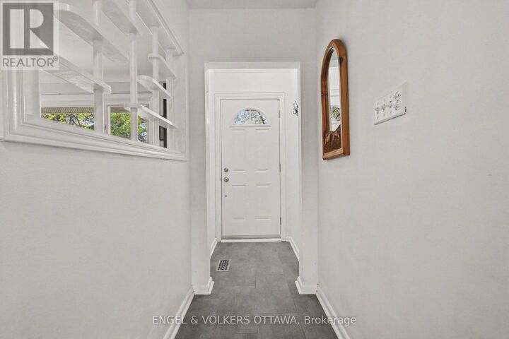 Property Photo: 1113 Field Street ON K2C 2P6
