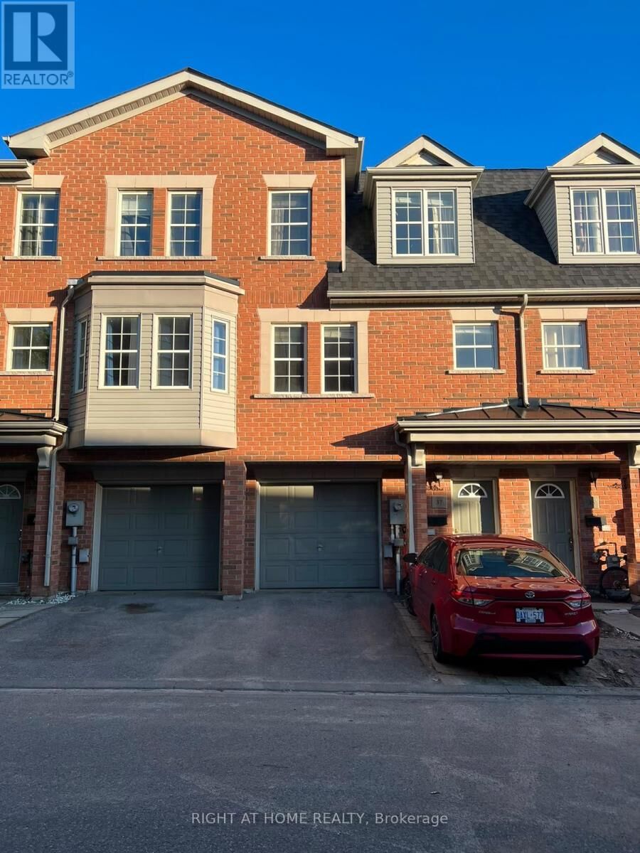Property Photo: 37 Archibald Mews ON M1P 0A5