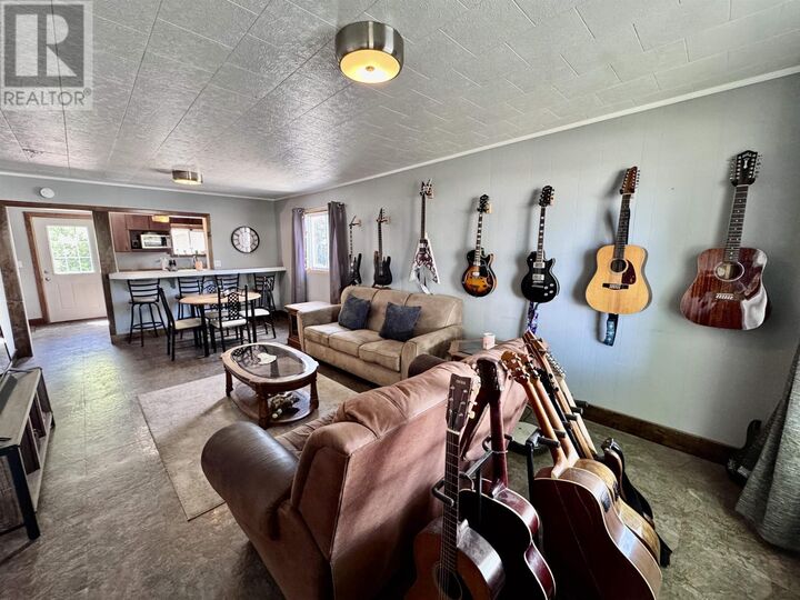 Property Photo:  627 First St E  ON P9A 1L4 
