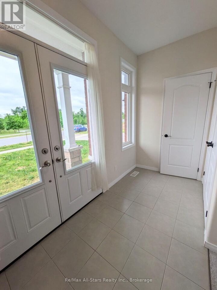 Property Photo: 76 Alcorn Drive ON K9V 0M8