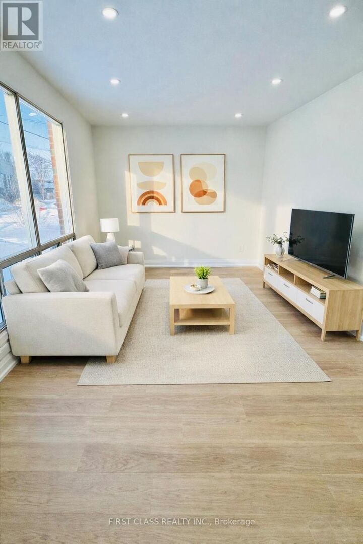 Property Photo:  352 Pattie Drive  ON K7C 2G3 