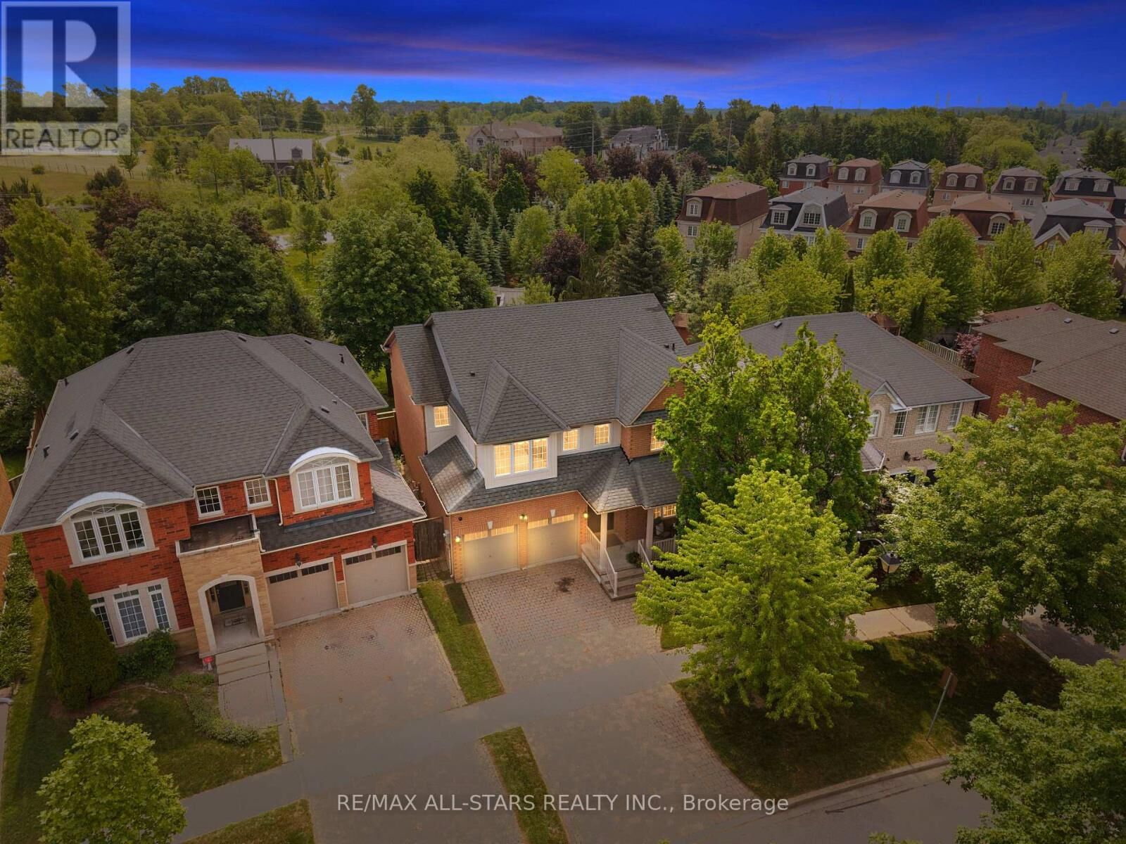 Property Photo:  7 Wood Thrush Avenue  ON L3S 4A8 