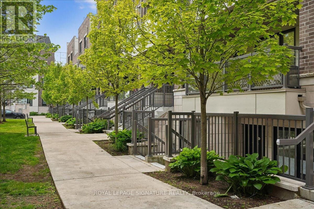 Property Photo:  8 East Drummond Street 420  ON M8V 1Y8 
