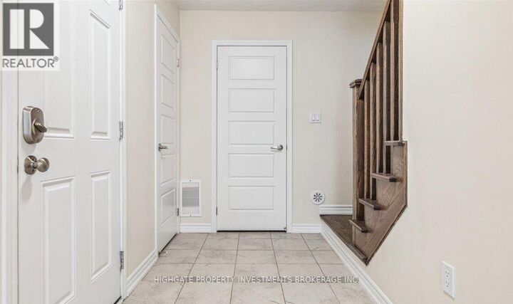 Property Photo:  193 Lemieux Court  ON L9E 1E9 