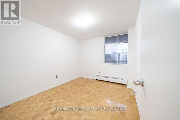 Property Photo:  2255 Weston Road 308  ON M9N 1Y5 