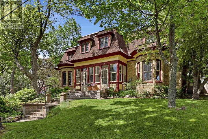 Property Photo: 36 Herrick St ON P6A 2T6