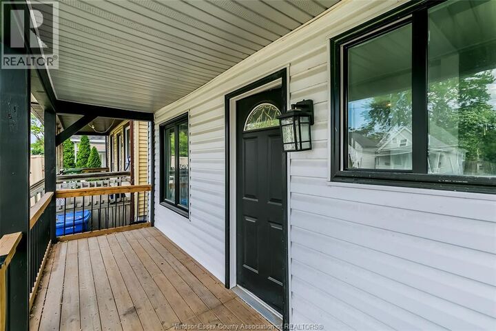 Property Photo:  345 Bridge Avenue  ON N9B 2M3 