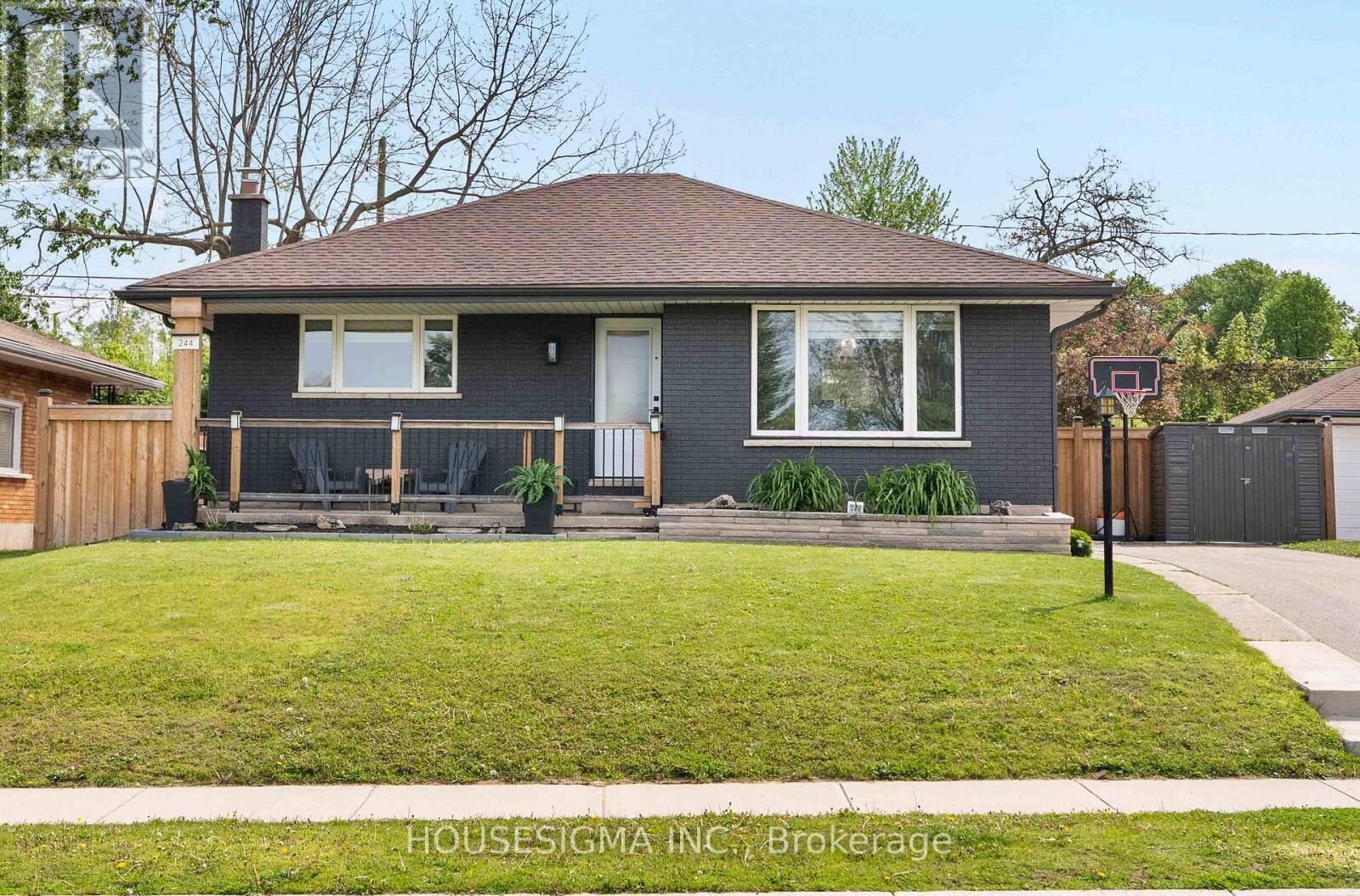 Property Photo:  244 Burlington Street  ON N5Z 3W5 