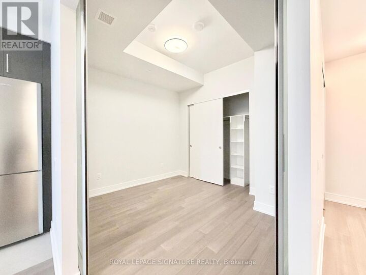 Property Photo:  664 Spadina Avenue 504  ON M5S 0G4 