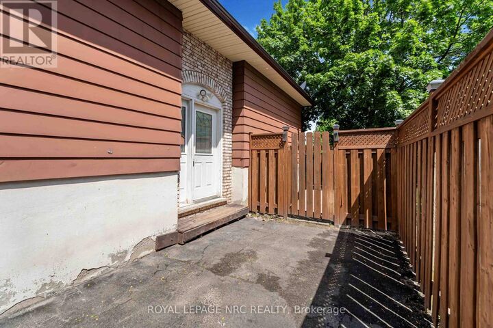 Property Photo: 6583 Harmony Avenue ON L2H 1Z3