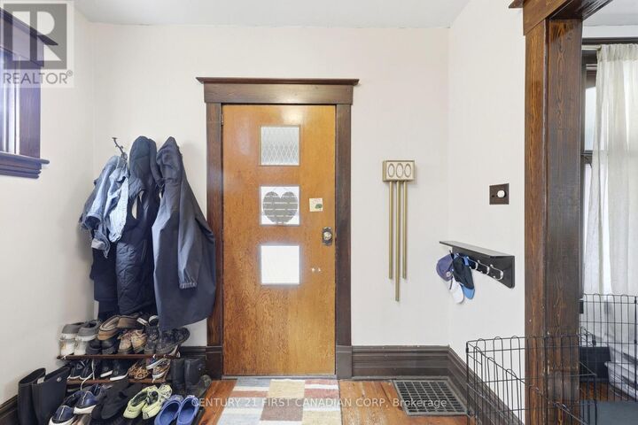 Property Photo:  95 Myrtle Street North  ON N5R 2E9 