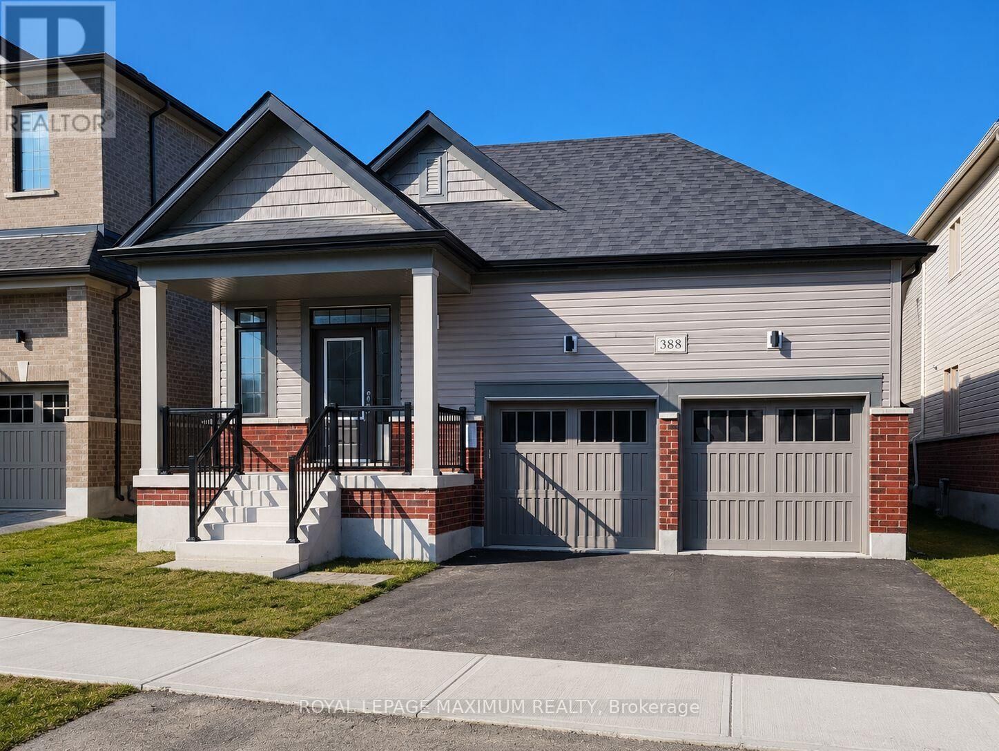 Property Photo:  388 Danny Wheeler Boulevard  ON L4P 0J8 