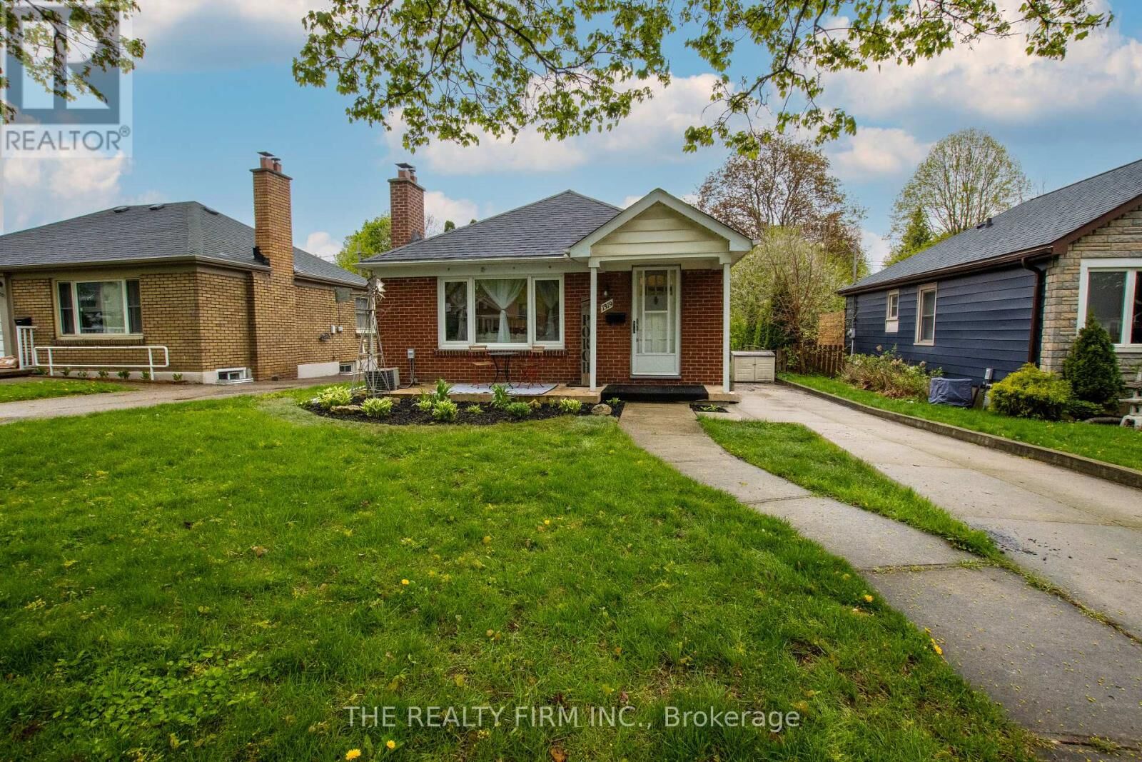 Property Photo:  1319 Wilton Avenue  ON N5W 2H5 