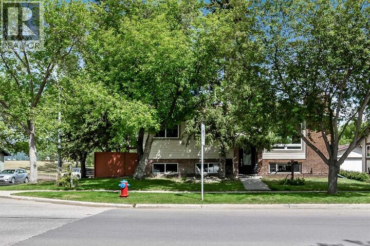 Property Photo: 12 Robinson Drive AB T1S 1C3