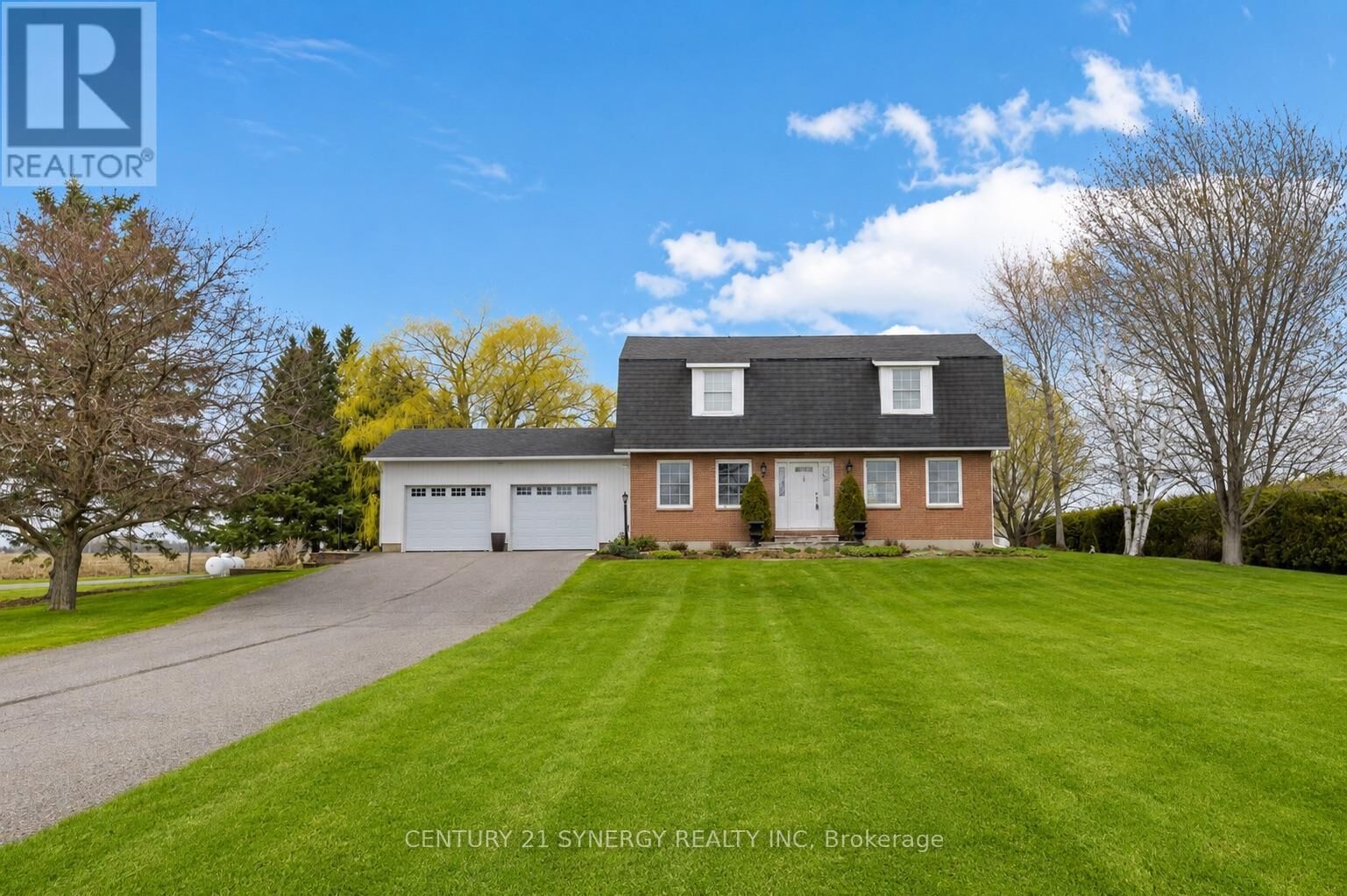 Property Photo: 183 Hamilton Road ON K4R 1E5