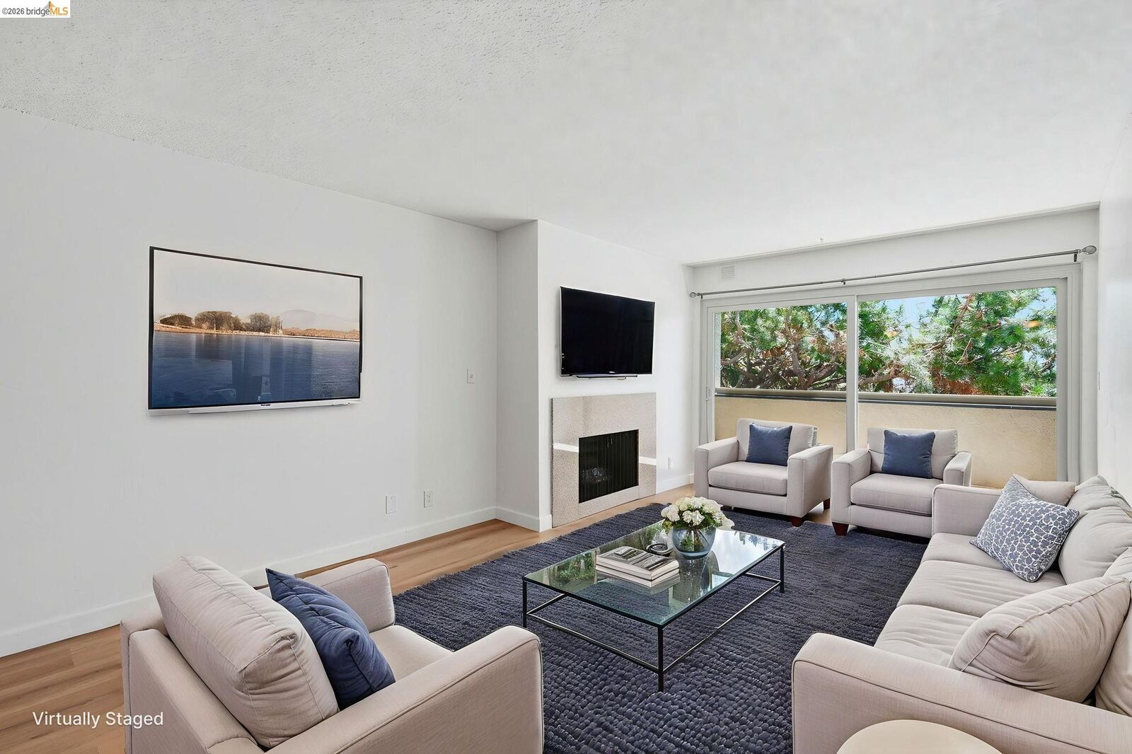 Property Photo: 955 Shorepoint Ct 208 CA 94501