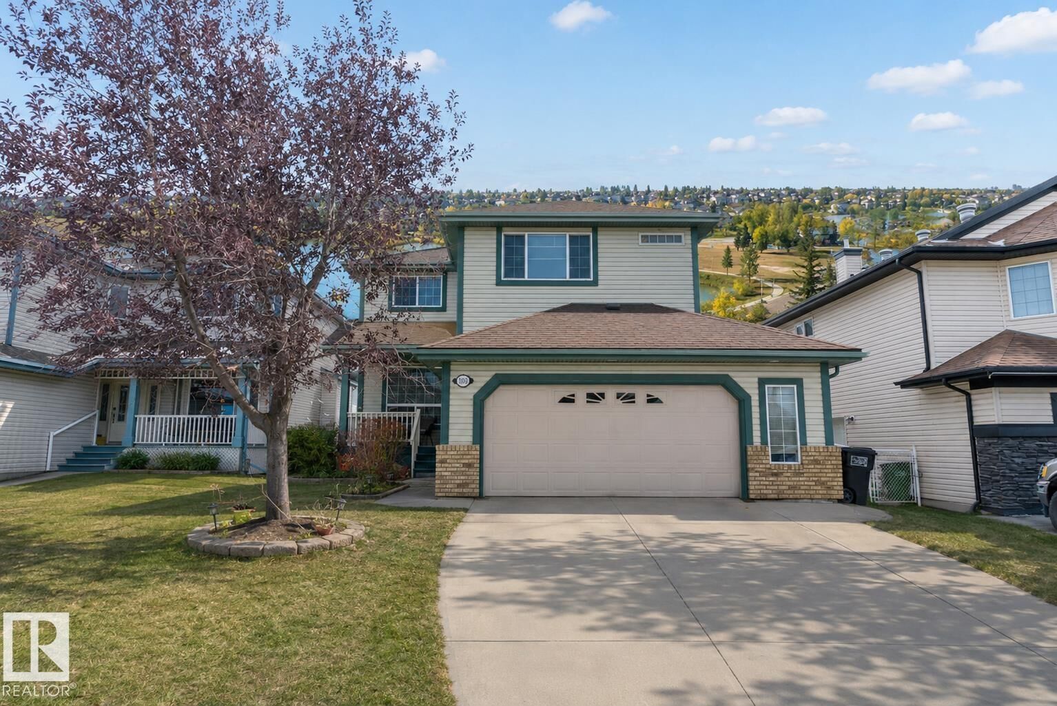 Property Photo:  1105 Klarvatten Cove NW  AB T5Z 3N3 