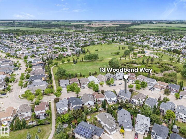 Property Photo: 18 Woodbend Way AB T8L 4L8