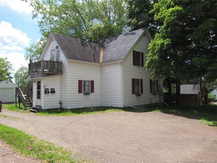 210-212 Pleasant Street — photo 1