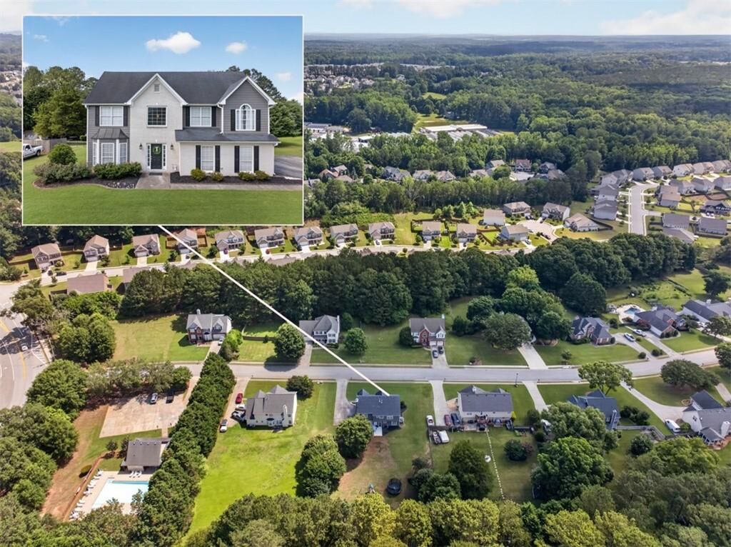 Property Photo: 3021 Planters Mill Drive GA 30019