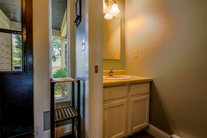 Property Photo: 1612 W Olive Street 6 MT 59715